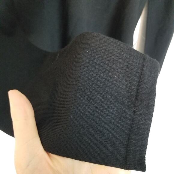 Hugo Boss Mens Virgin Wool V-Neck Pullover Sweater M Classic Minimalist Capsule - Picture 4 of 9